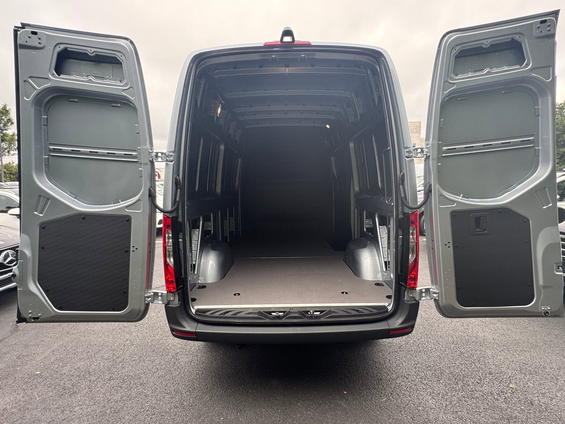New 2025 Mercedes-Benz Sprinter 2500 image 25