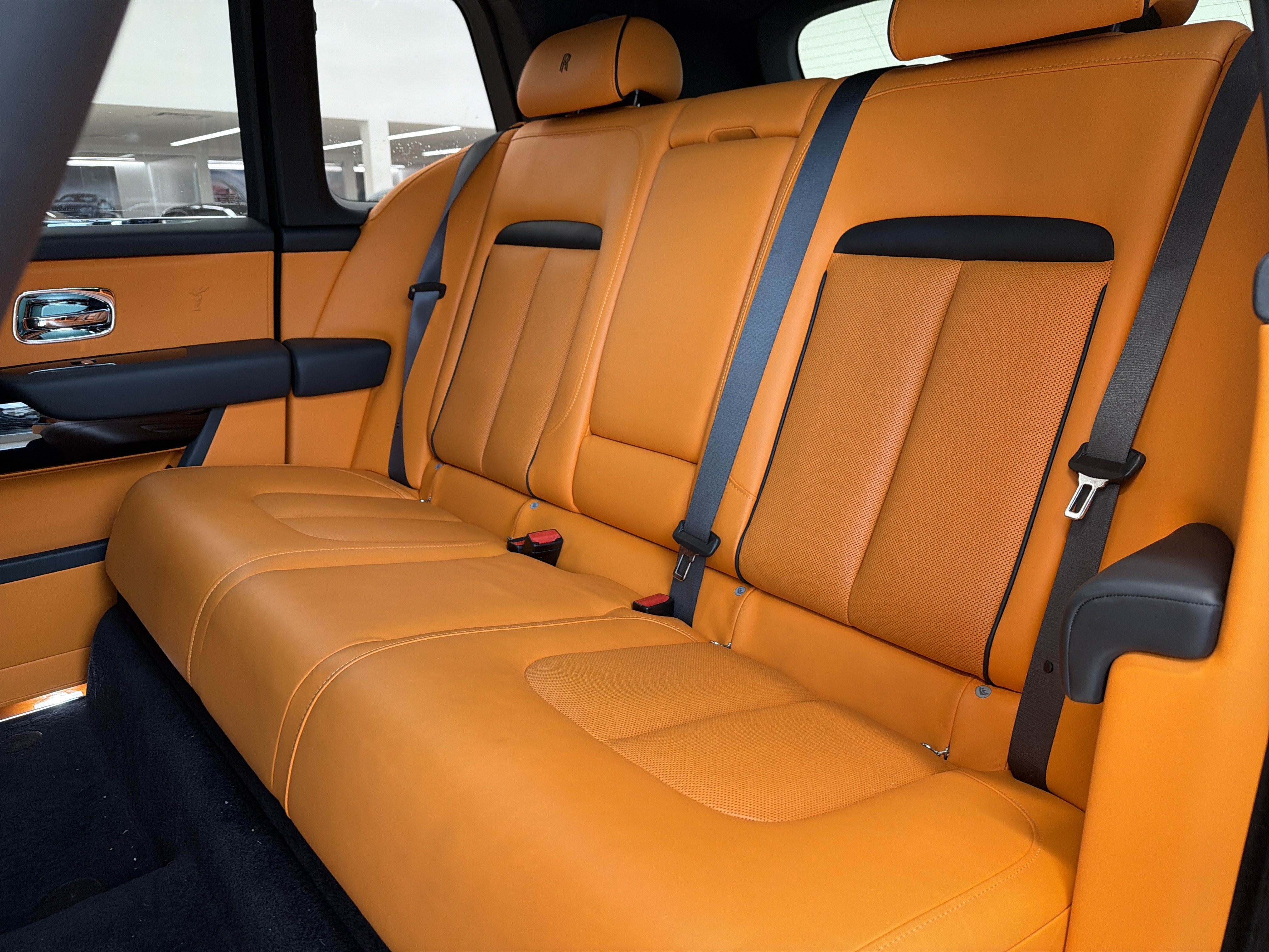 Certified 2022 Rolls-Royce Cullinan AWD/4WD image 26