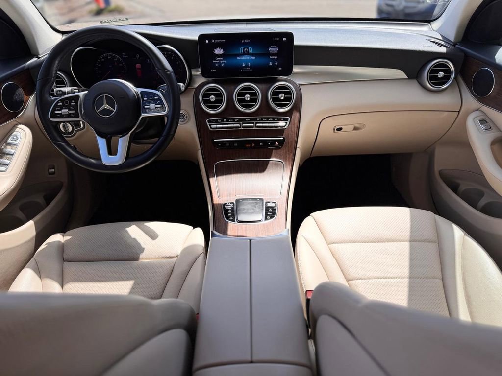Used 2022 Mercedes-Benz GLC 300 4MATIC w/ Premium Package Lite image 19
