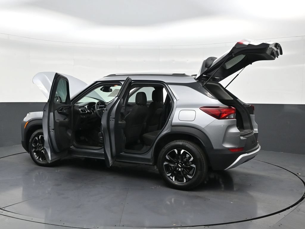Used 2023 Chevrolet TrailBlazer LT FWD image 28