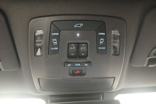 Used 2022 Toyota Sienna Platinum FWD image 23