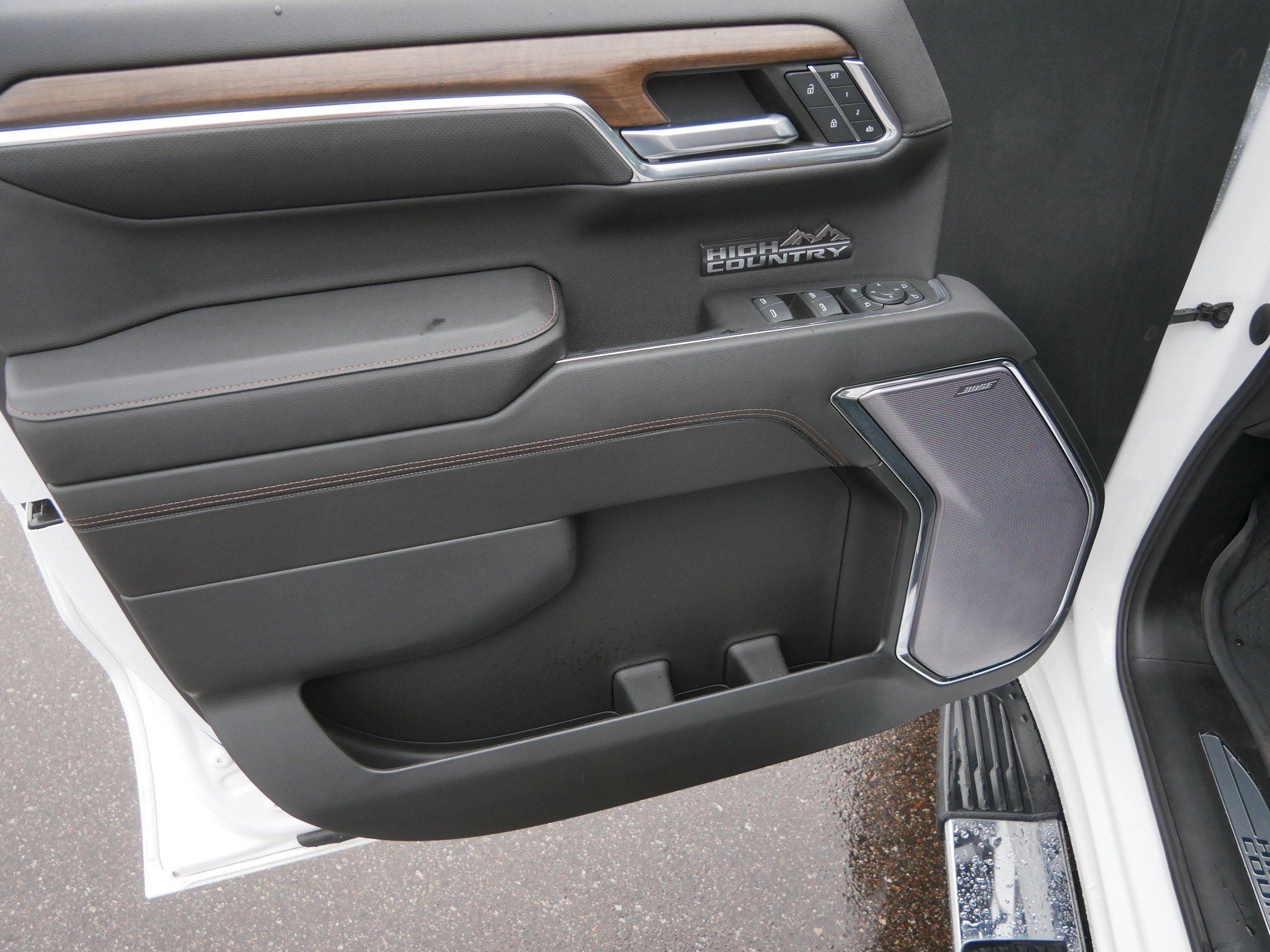 Used 2023 Chevrolet Silverado 1500 High Country w/ High Country Premium Package image 22