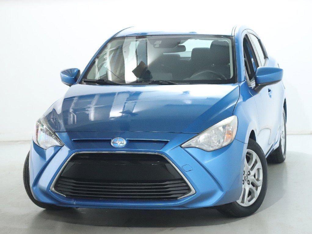 Used 2016 Scion iA Base image 2