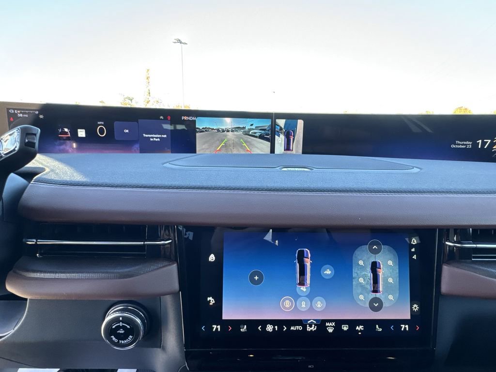 New 2025 Lincoln Navigator Reserve image 17