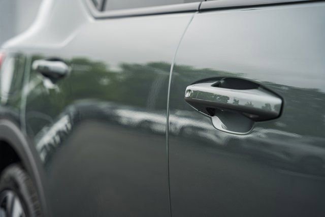 Used 2026 Volvo XC40 B5 Ultra w/ Protection Package Premier image 17