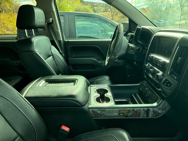Used 2017 Chevrolet Silverado 1500 LTZ Z71 w/ Realtree Edition AWD/4WD image 5