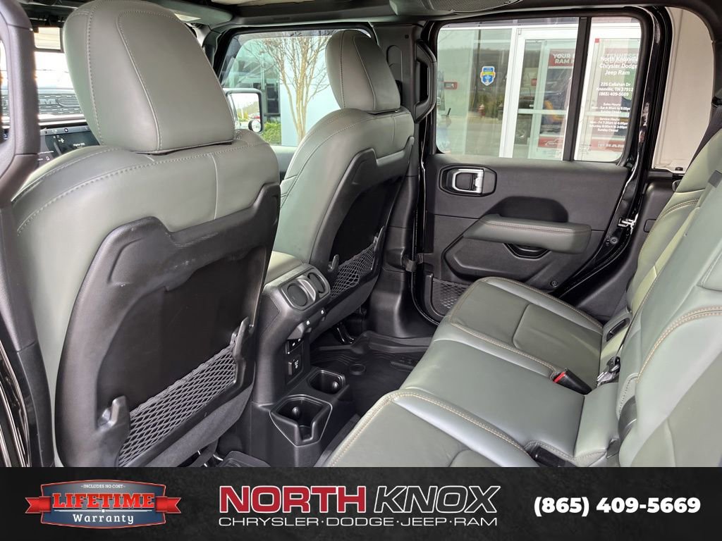Used 2024 Jeep Gladiator Mojave w/ Convenience Group image 15
