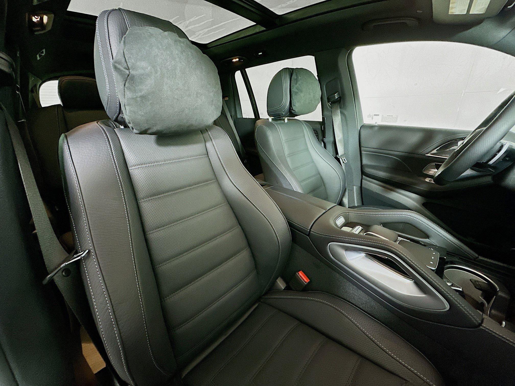 New 2026 Mercedes-Benz GLS 580 4MATIC image 31