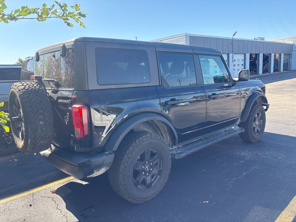 Used 2024 Ford Bronco Black Diamond AWD/4WD image 2