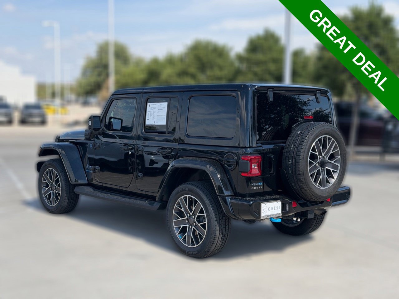 Used 2023 Jeep Wrangler Unlimited Sahara AWD/4WD image 6