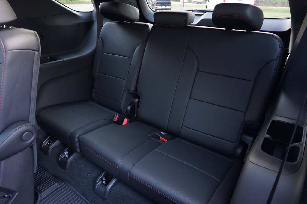 New 2026 Chevrolet Traverse Z71 w/ Driver Confidence Package image 13