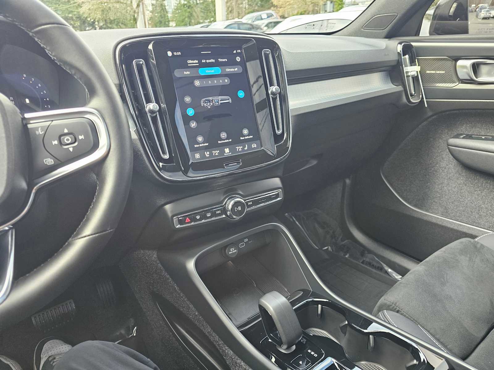 Certified 2026 Volvo XC40 B5 Ultra w/ Climate Package image 30