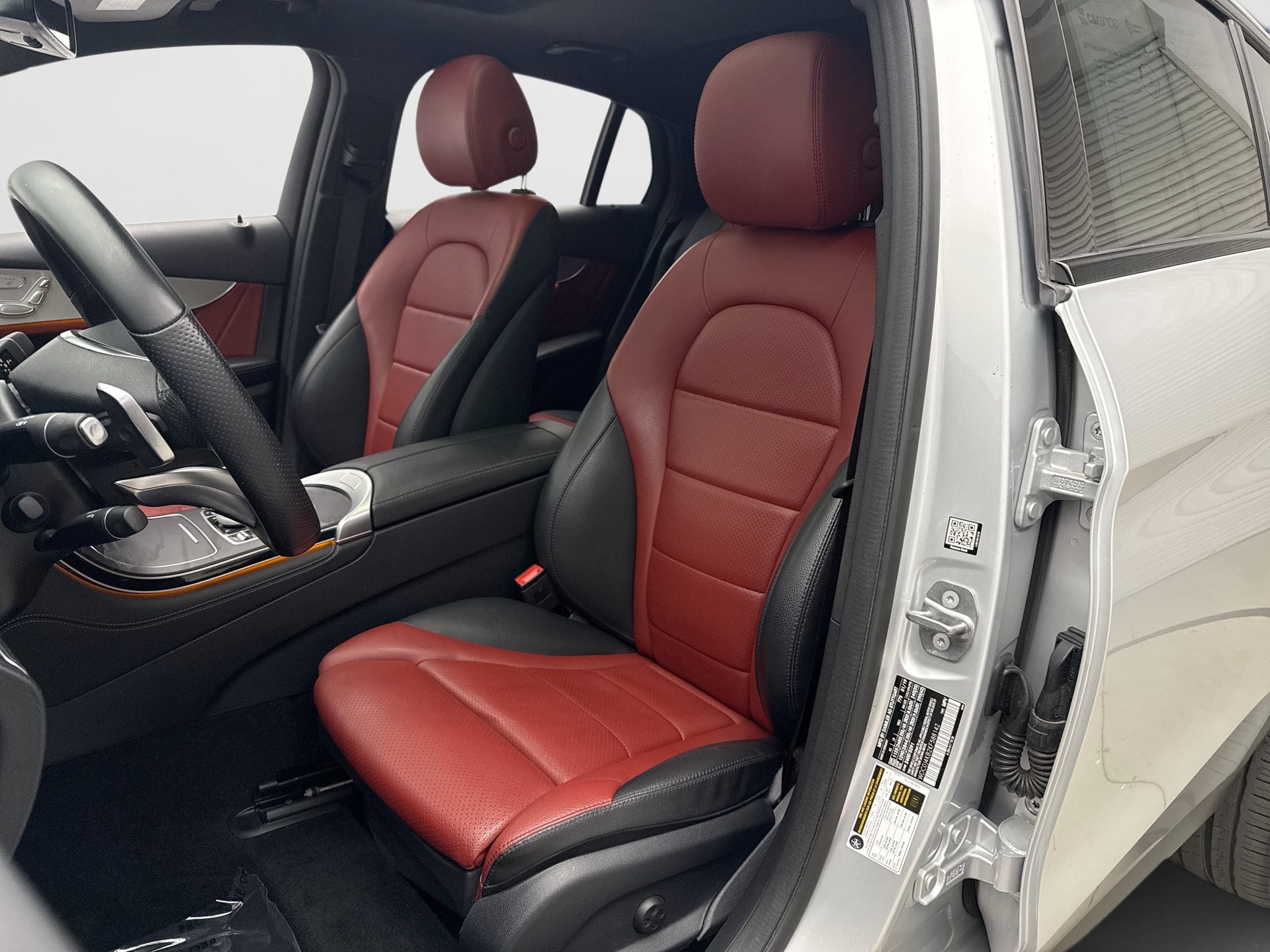 Used 2019 Mercedes-Benz GLC 300 4MATIC Coupe image 11