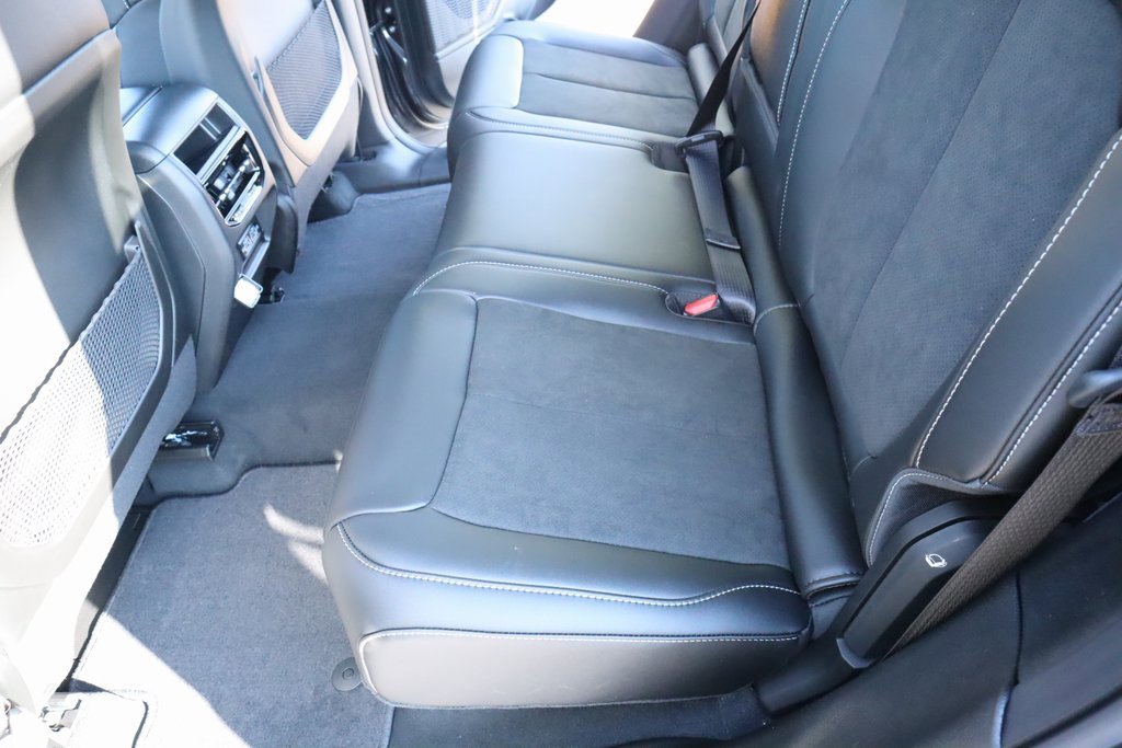 New 2025 Jeep Grand Cherokee Altitude image 12