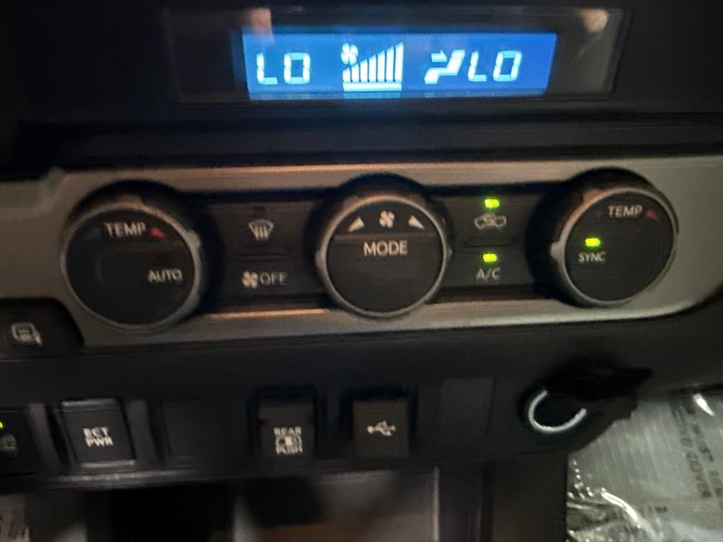 Used 2022 Toyota Tacoma SR5 w/ Technology Package RWD image 26