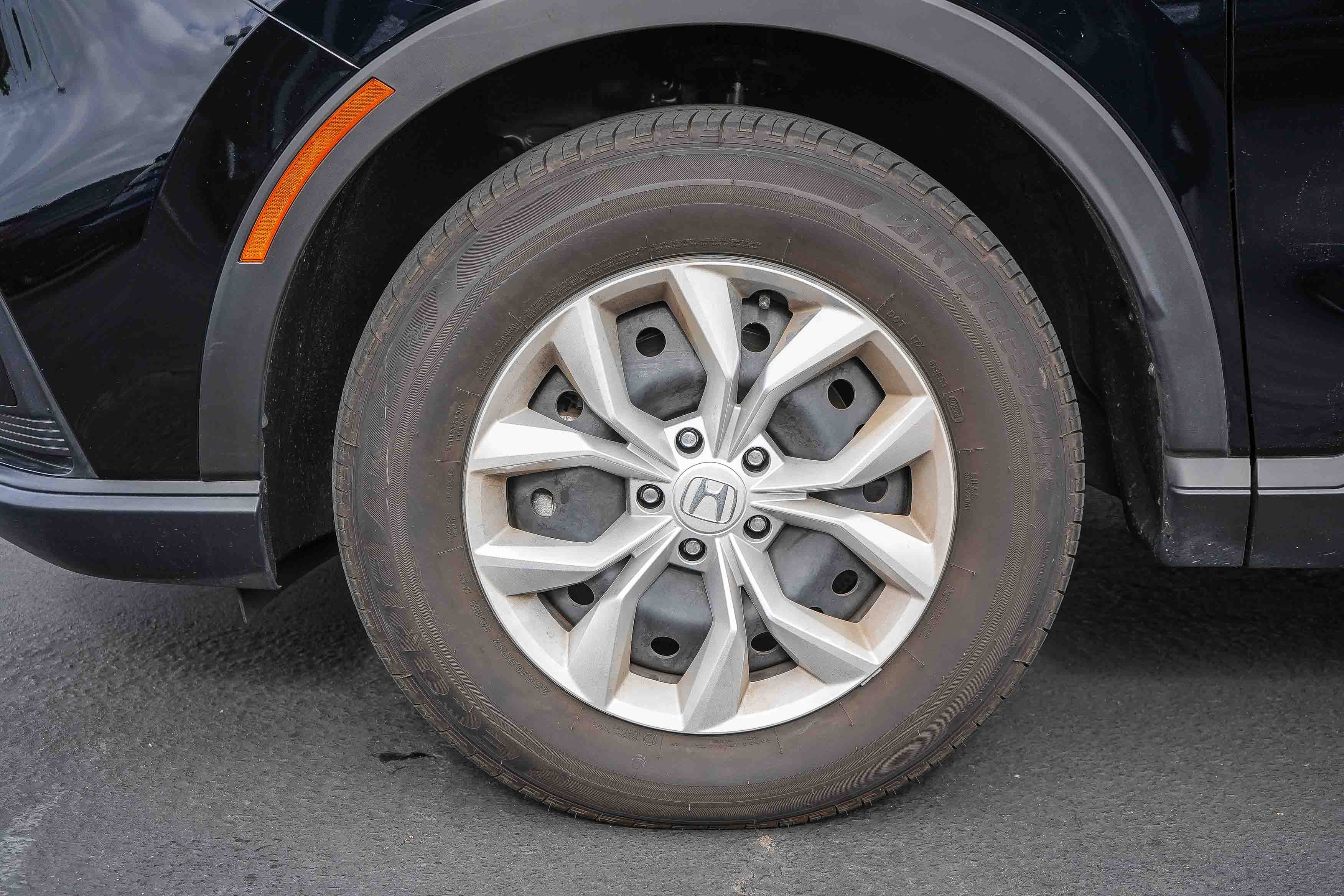 Used 2025 Honda CR-V LX image 12