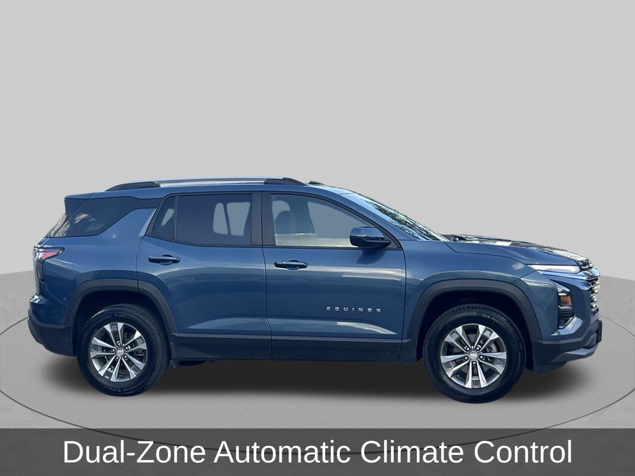 Used 2025 Chevrolet Equinox LT w/ Convenience Package II FWD image 6