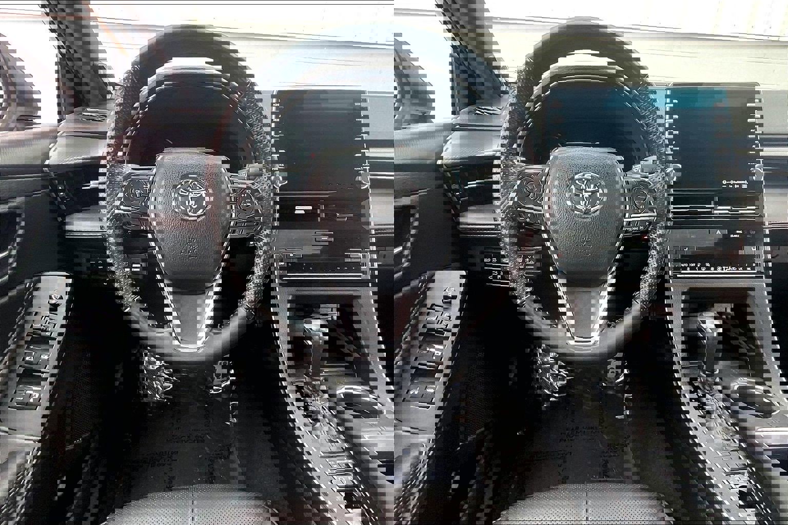 Used 2022 Toyota Avalon XSE image 6