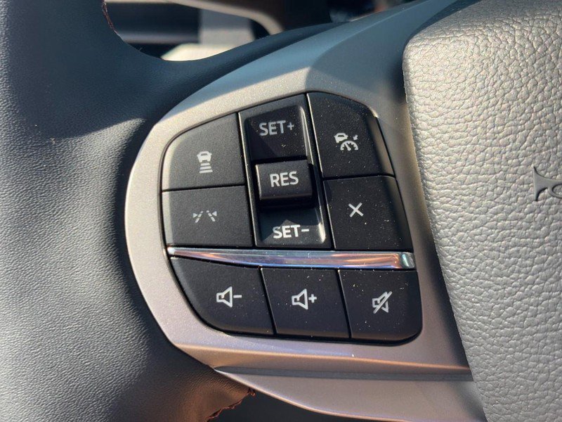 New 2025 Ford Explorer Active image 13