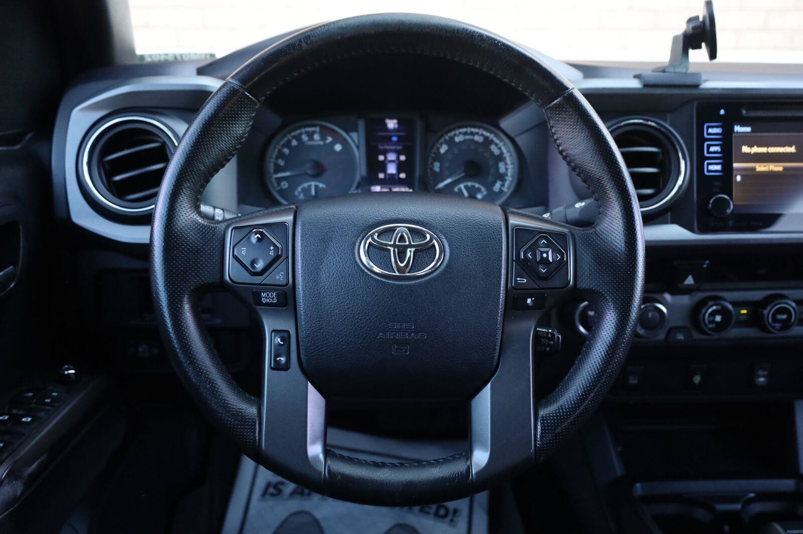Used 2017 Toyota Tacoma TRD Sport w/ Tow Package (A/T) AWD/4WD image 30