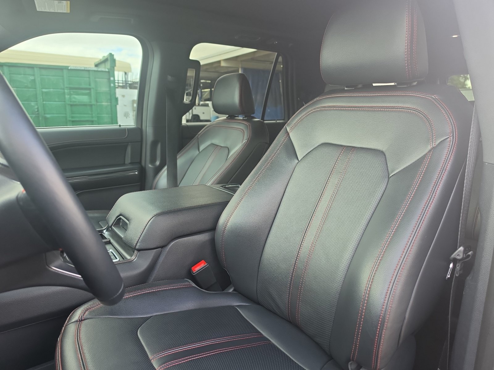 Used 2024 Ford Expedition Max Limited AWD/4WD image 11