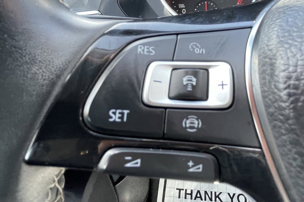 Used 2021 Volkswagen Tiguan SE image 22