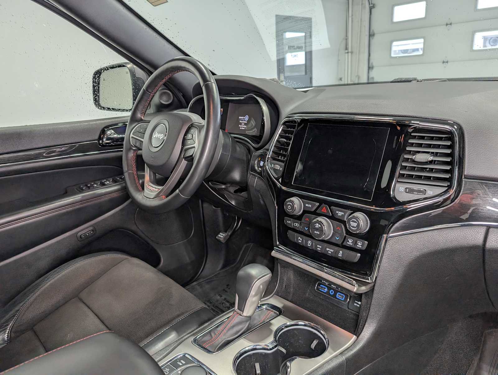 Used 2019 Jeep Grand Cherokee Trailhawk AWD/4WD image 44
