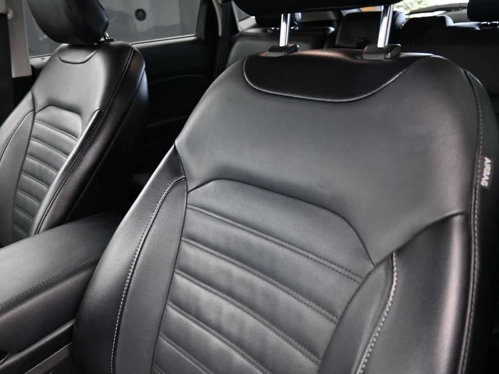 Used 2017 Ford Edge SEL w/ Equipment Group 201A image 18