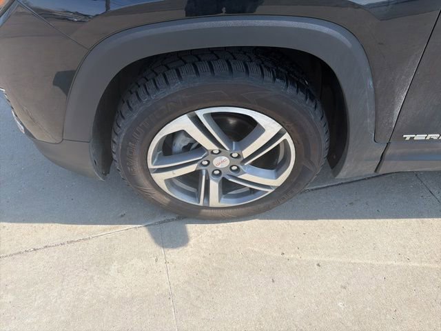 Used 2021 GMC Terrain SLT w/ Infotainment Package II image 13