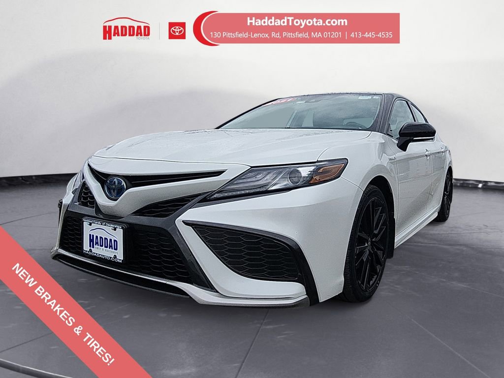 Used 2021 Toyota Camry XSE image 1