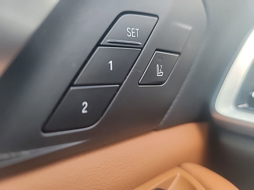 Used 2022 BMW X5 xDrive40i w/ M Sport Package image 15