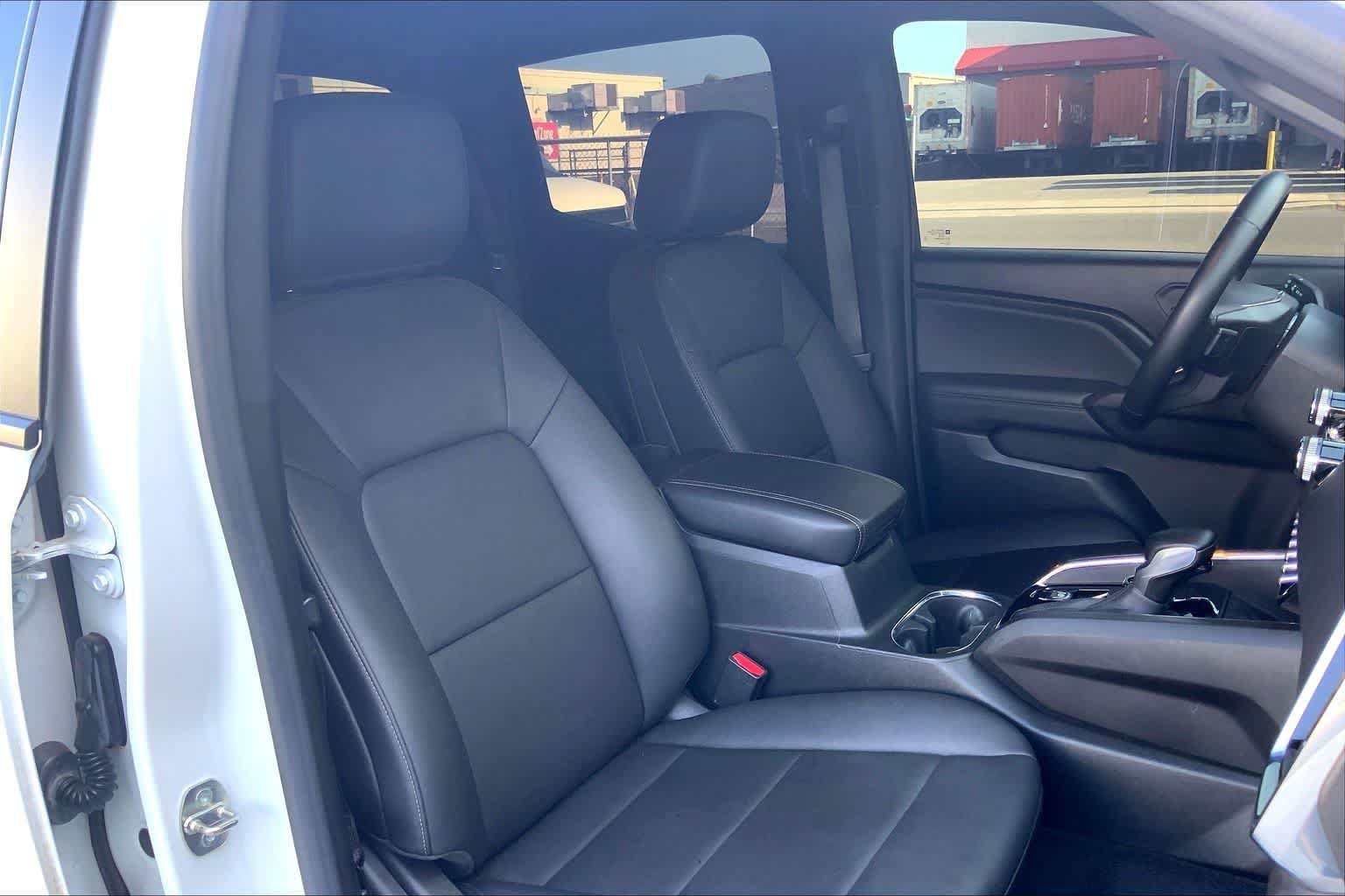 Used 2023 GMC Canyon Elevation w/ Elevation Premium Package AWD/4WD image 13