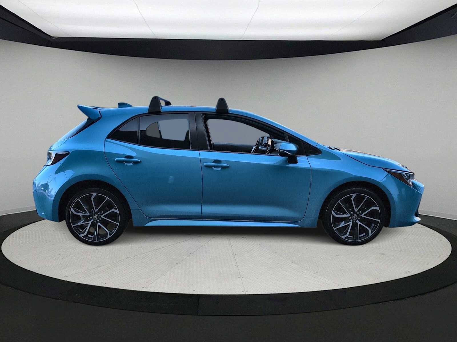 Used 2020 Toyota Corolla Hatchback image 9