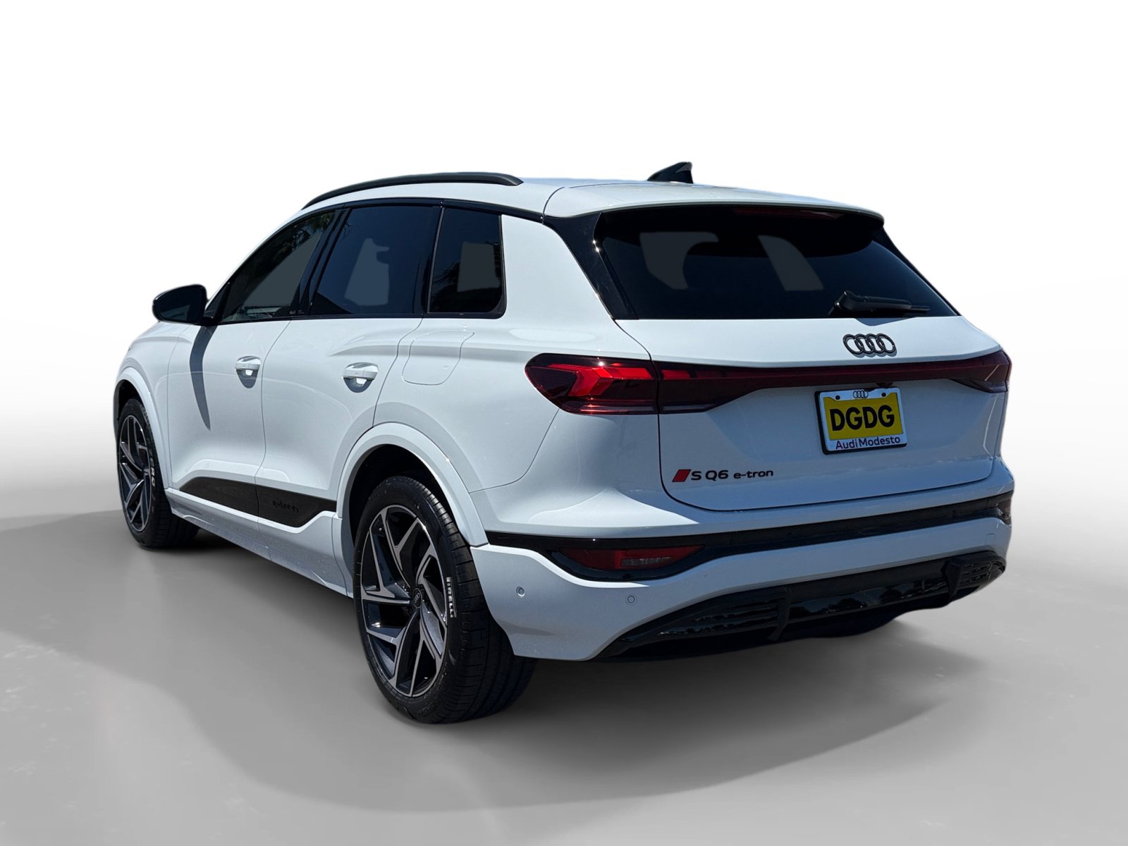 New 2027 Audi SQ6 e-tron Premium Plus AWD/4WD image 3