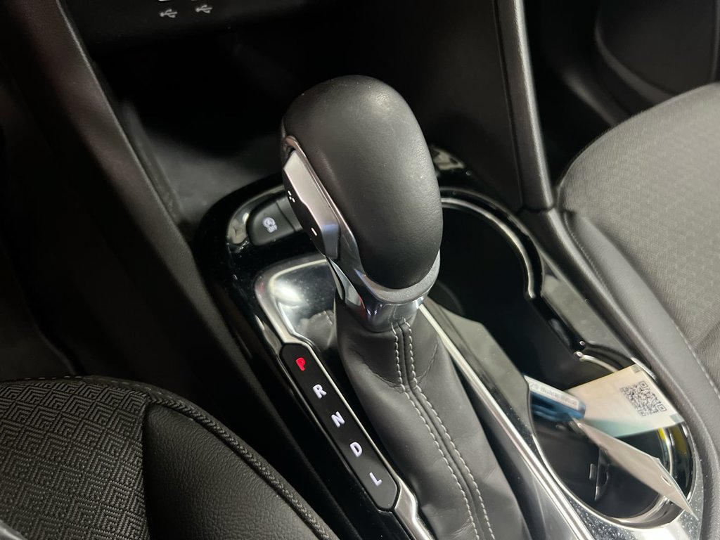 Used 2025 Buick Encore GX Preferred FWD image 17