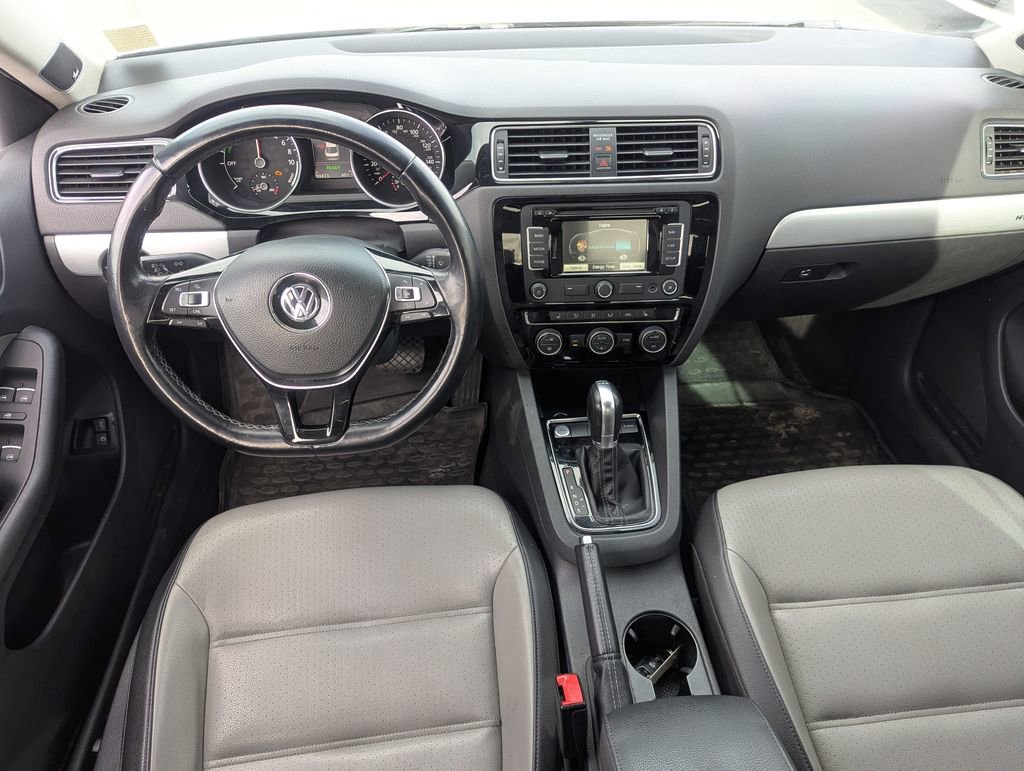 Used 2015 Volkswagen Jetta SEL Premium image 28