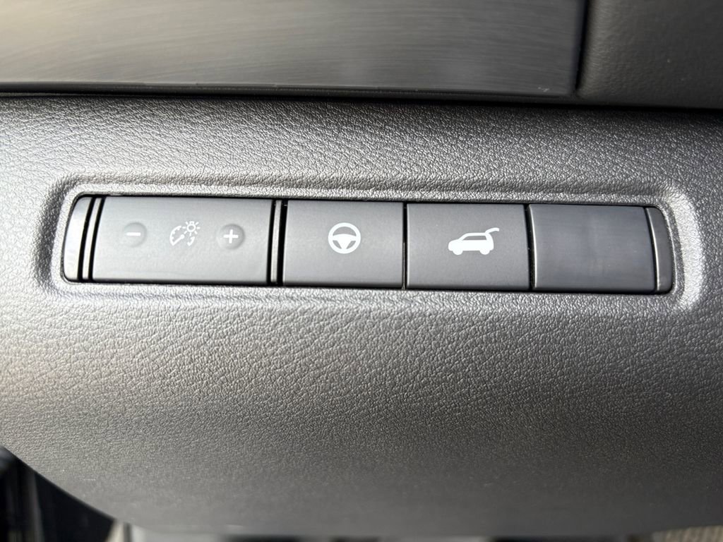 Used 2025 Nissan Pathfinder Rock Creek AWD/4WD image 4