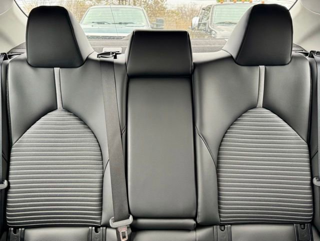 Used 2023 Toyota Camry SE FWD image 16