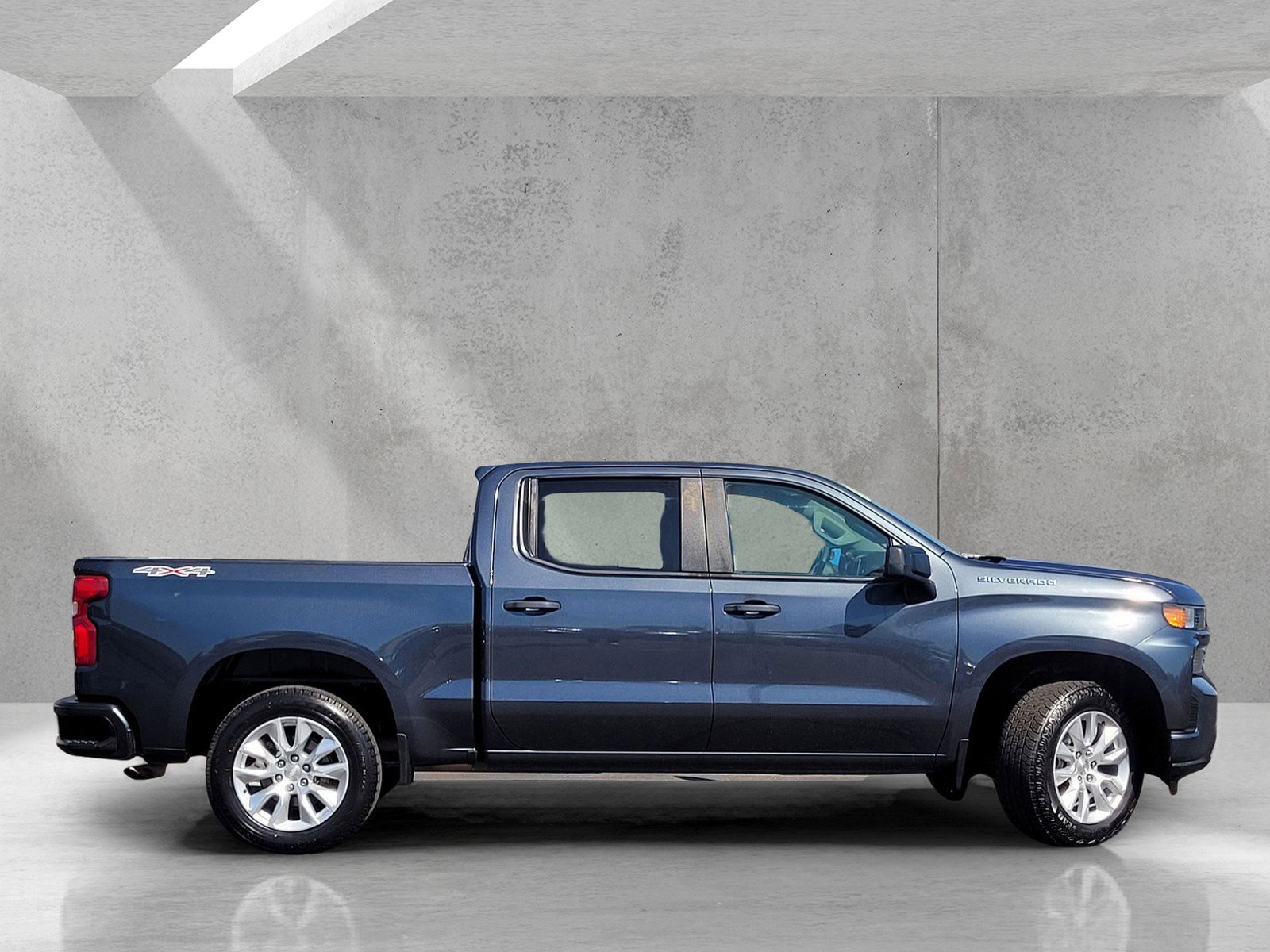 Used 2022 Chevrolet Silverado 1500 Custom AWD/4WD image 3