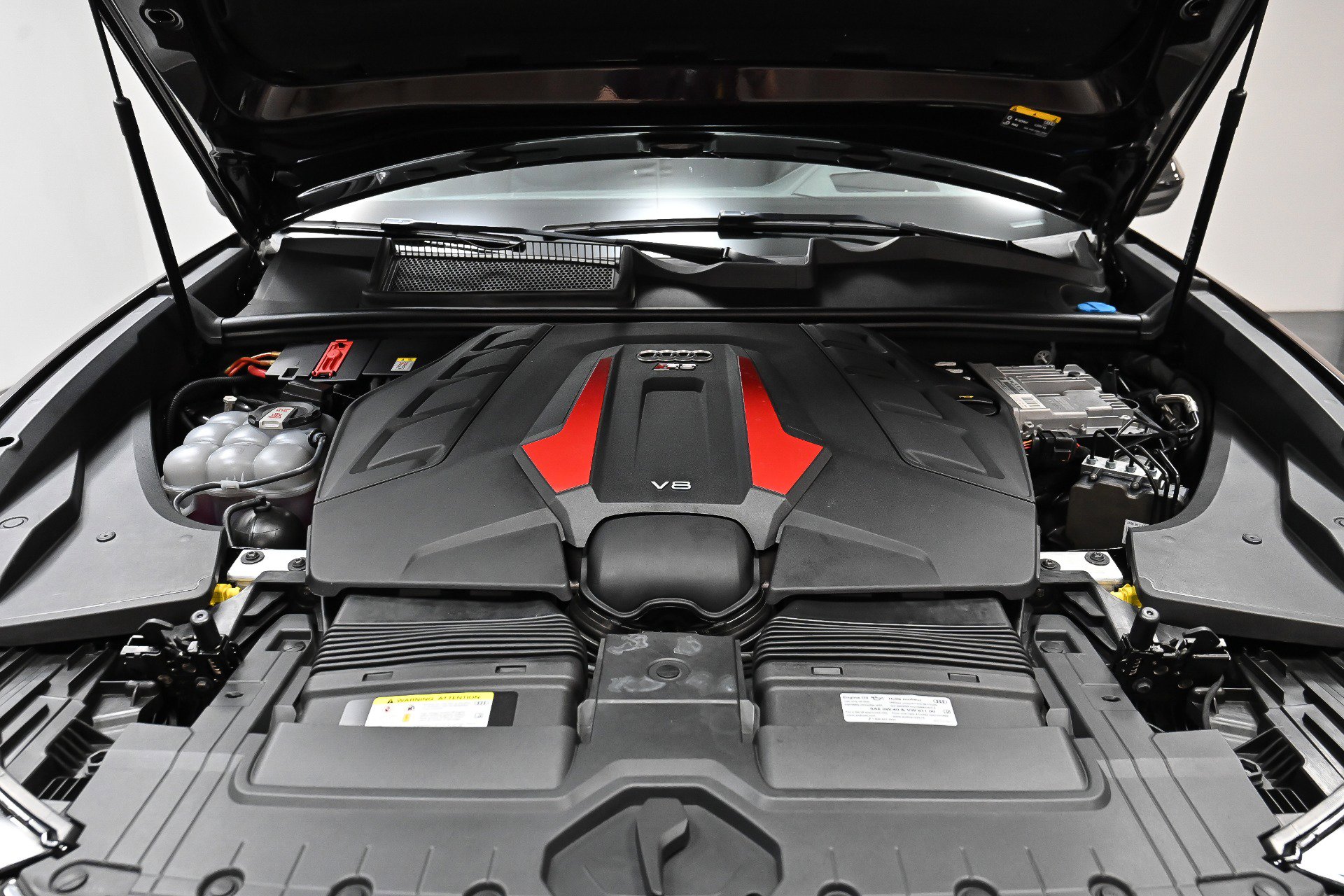 Used 2021 Audi RS Q8 w/ Carbon Optic Package image 45