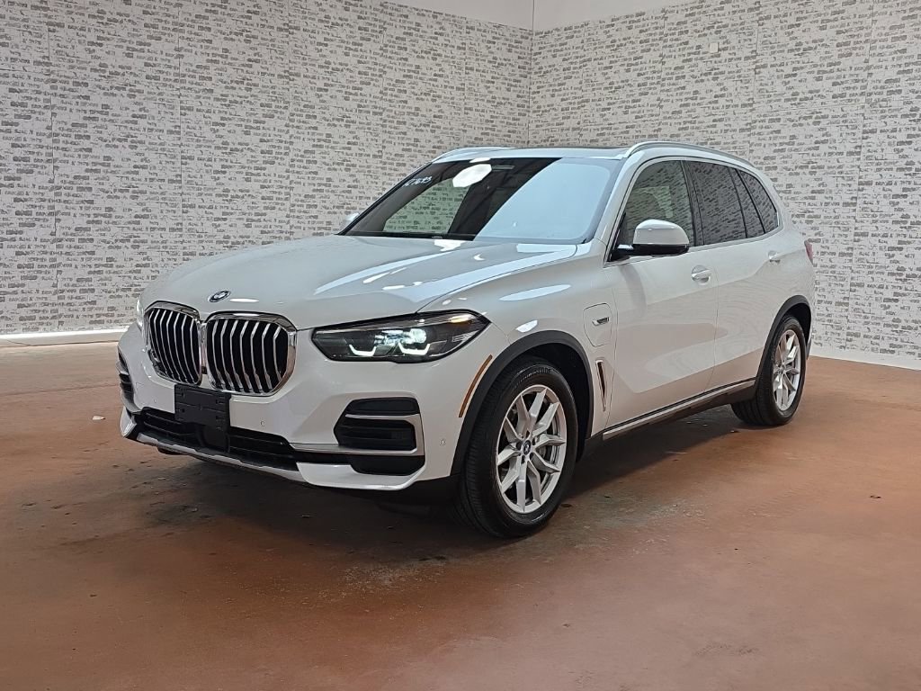 Used 2022 BMW X5 xDrive45e image 4