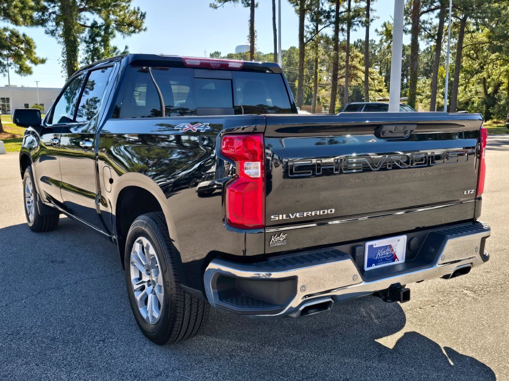 Certified 2025 Chevrolet Silverado 1500 LTZ w/ Technology Package AWD/4WD image 3