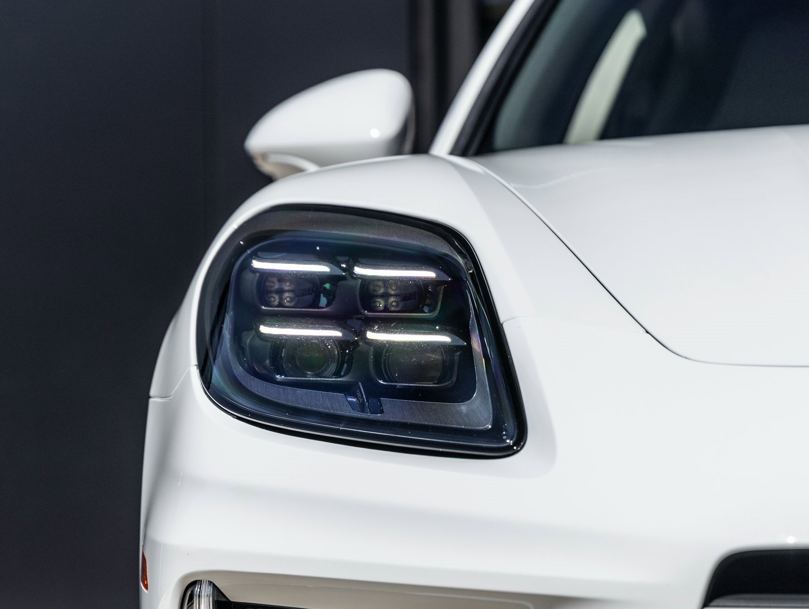 Certified 2025 Porsche Panamera 4 image 18