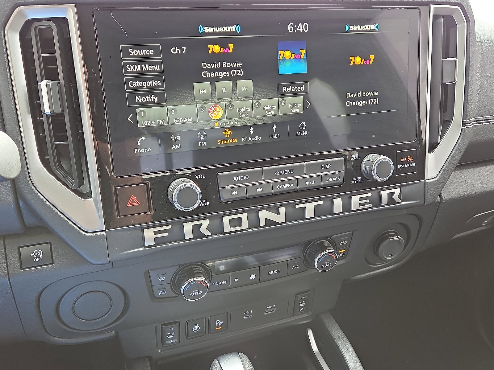 Used 2025 Nissan Frontier SV w/ SV Convenience Package image 15