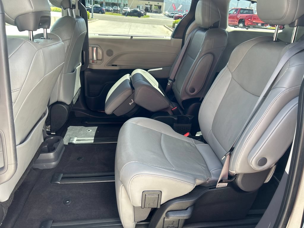 Certified 2023 Toyota Sienna Limited AWD/4WD image 26