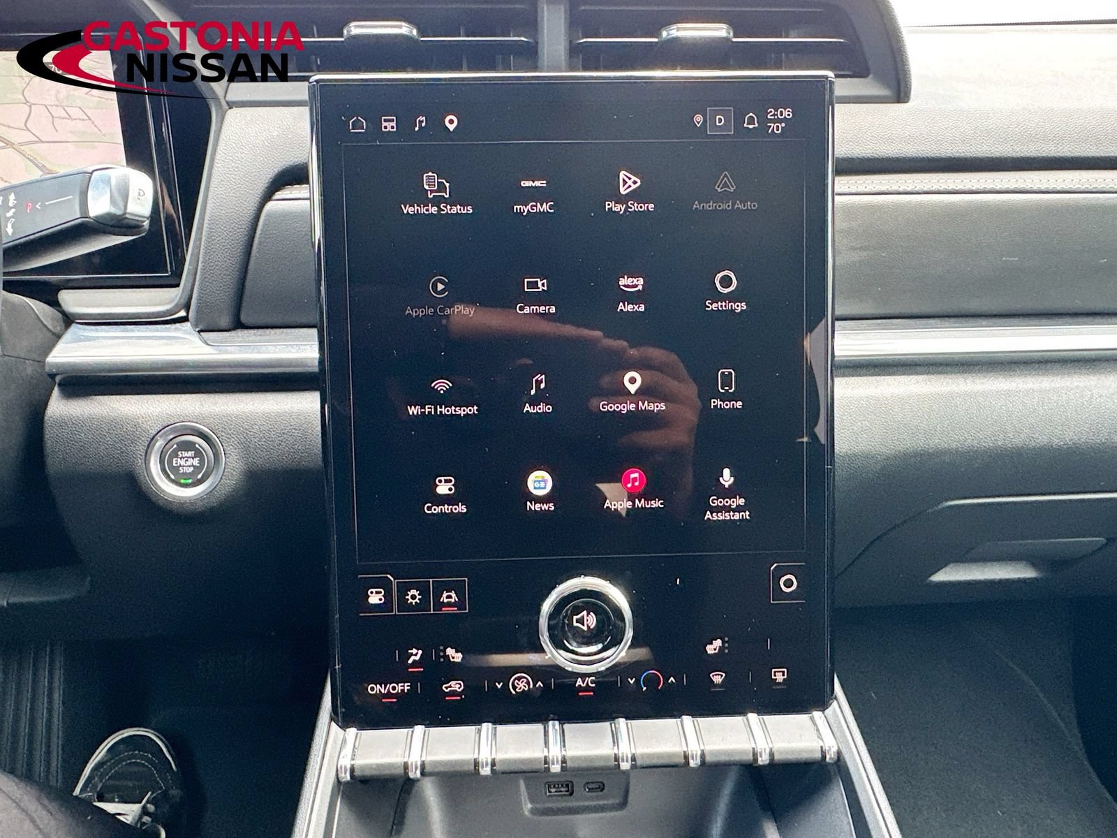 Used 2025 GMC Terrain Elevation AWD/4WD image 19