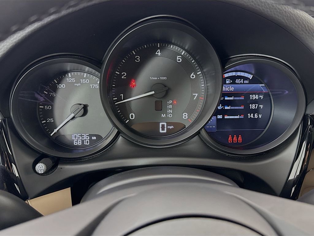 Certified 2025 Porsche Macan AWD/4WD image 16
