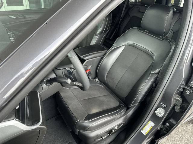 Used 2024 Jeep Grand Cherokee Laredo AWD/4WD image 12