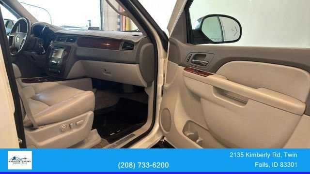 Used 2014 Chevrolet Suburban LTZ AWD/4WD image 37