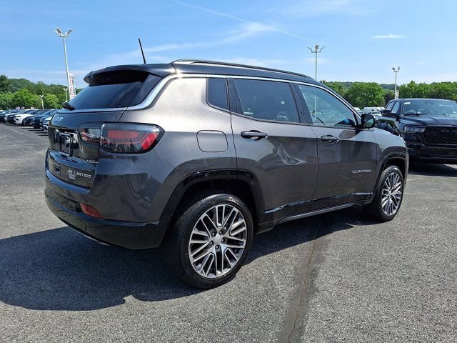 Certified 2023 Jeep Compass Limited w/ Elite Group AWD/4WD image 8